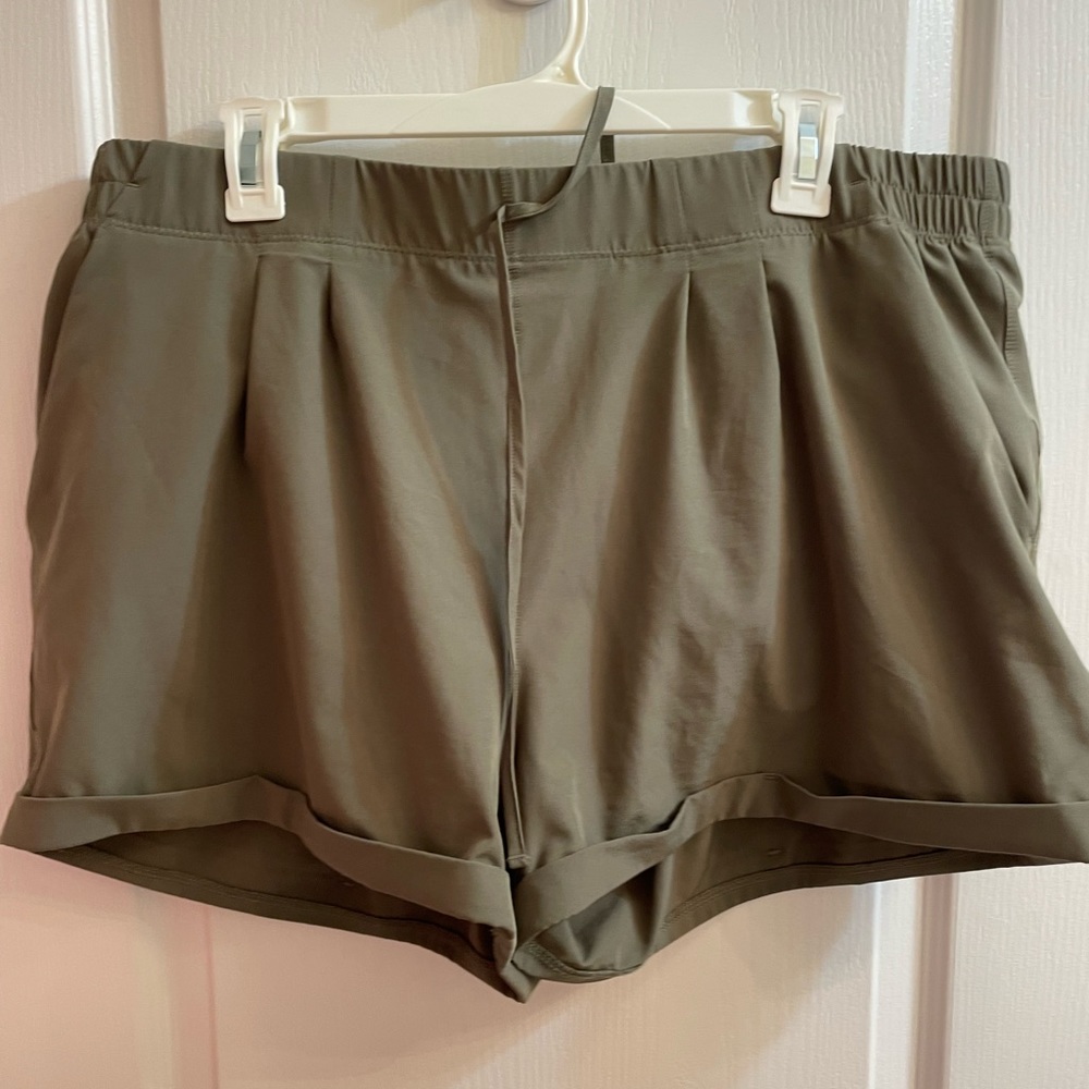 Olive Zyia Summer Shorts